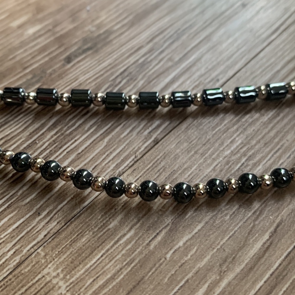 Hematite and Stainless Steel necklace & Bracelet set - Picture 5 of 6
